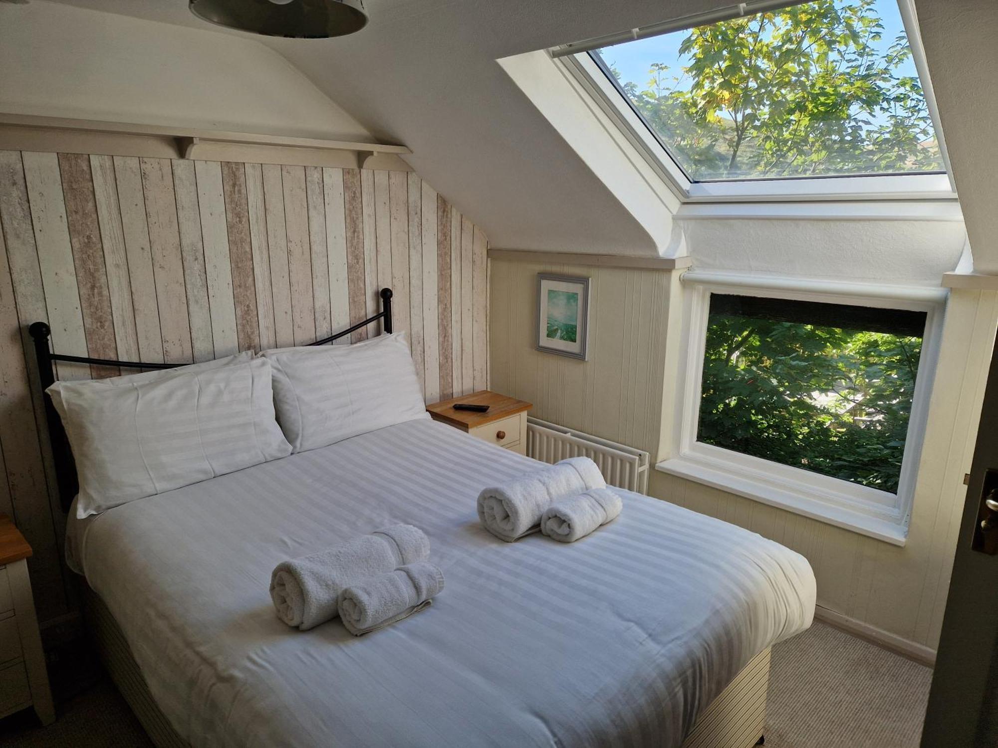 Durdle Door Hotel Lulworth Cove Exterior photo