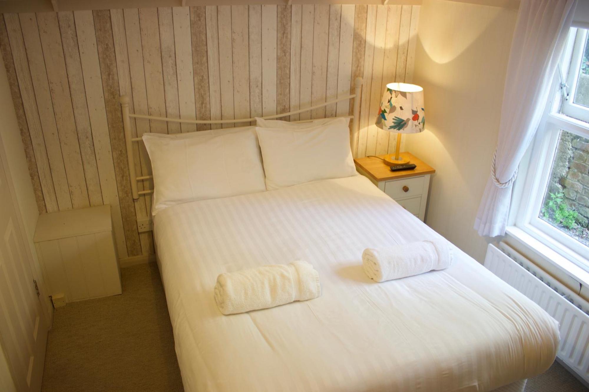 Durdle Door Hotel Lulworth Cove Exterior photo
