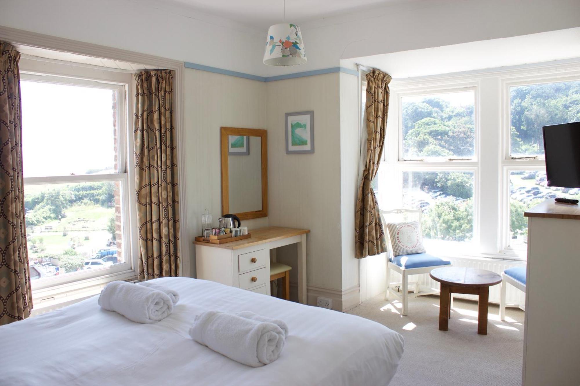 Durdle Door Hotel Lulworth Cove Exterior photo